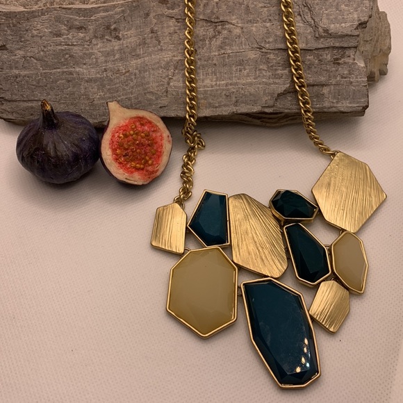 Statement Necklace - Picture 2 of 6